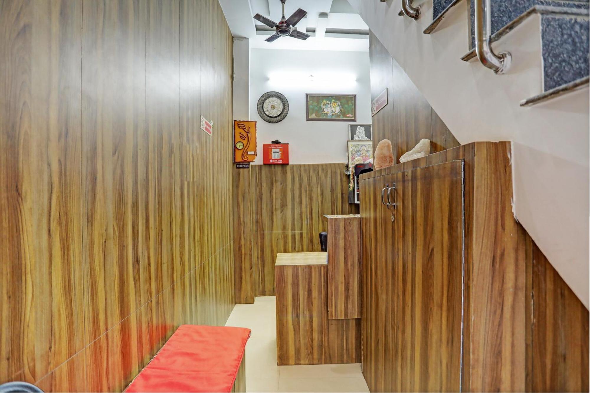 Oyo Hotel The Red Hut จัณฑีครห์ ภายนอก รูปภาพ