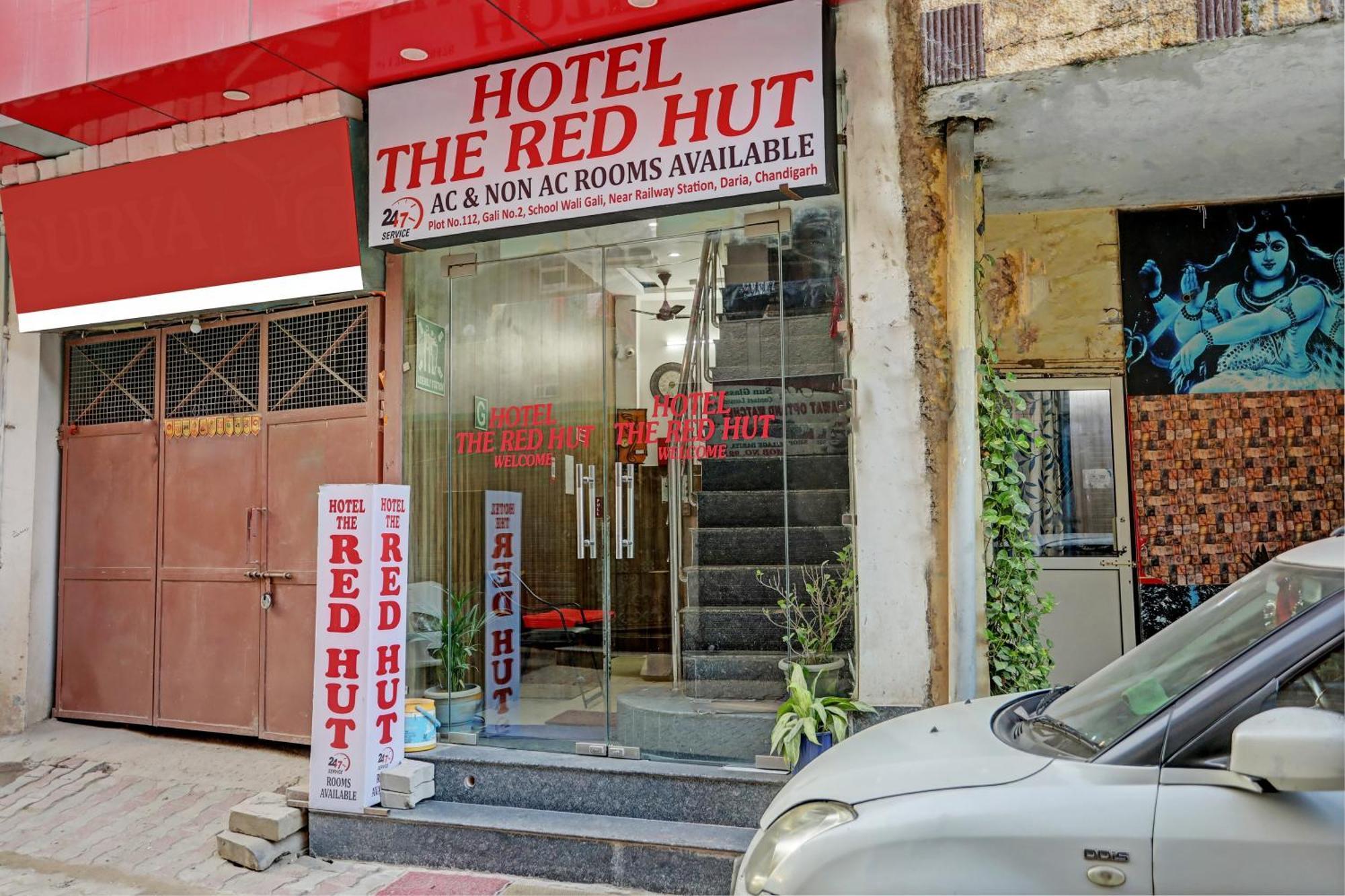 Oyo Hotel The Red Hut จัณฑีครห์ ภายนอก รูปภาพ